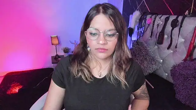 victoria  floyd online show from May 1, 2026, 9:41 pm