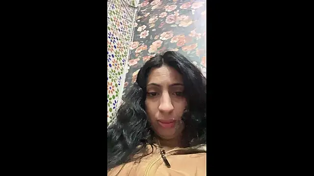 majdolin78 online show from February 13, 2026, 1:29 pm