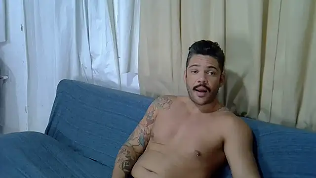 Snapshot of grossocalibre20 chatting on October 13, 2025, 5:13 pm grossocalibre20 online show from October 13, 2025, 5:13 pm