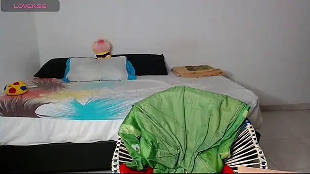 cute mathew online show from March 4, 2025, 2:49 am