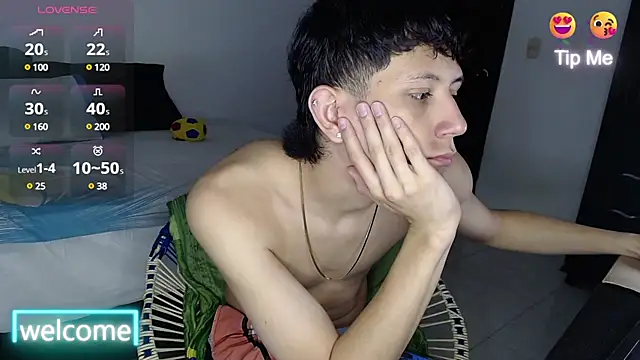 cute mathew online show from March 21, 2025, 2:07 am