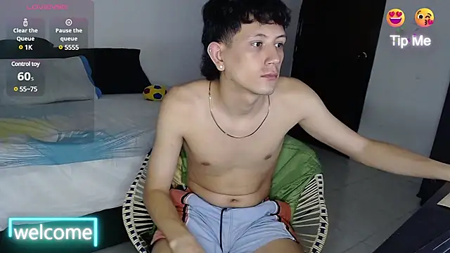 cute mathew online show from March 21, 2025, 5:11 am