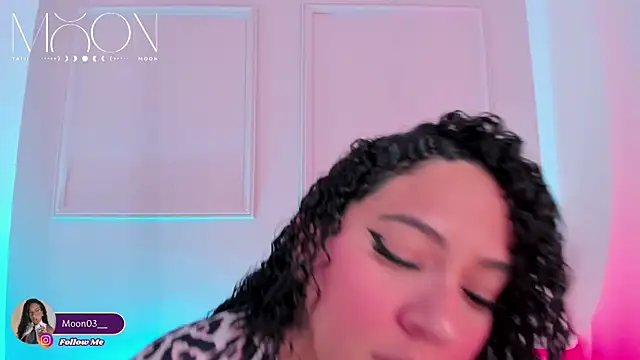 tatii moon online show from December 15, 2025, 5:23 am