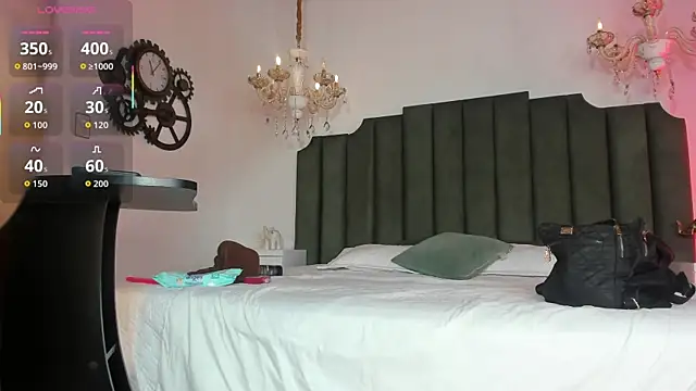 Snapshot of AnthonelaRusso_ chatting on September 30, 2025, 4:06 am AnthonelaRusso  online show from September 30, 2025, 4:06 am
