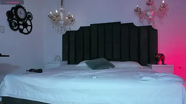 Snapshot of AnthonelaRusso_ chatting on October 3, 2025, 3:47 am AnthonelaRusso  online show from October 3, 2025, 3:47 am