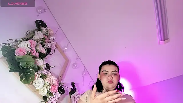 Zoe Cheshire online show from February 10, 2025, 5:19 pm