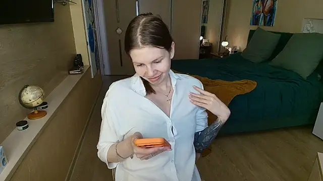 ReginaSparkle online show from May 21, 2026, 7:04 am