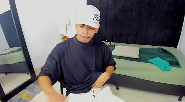 Snapshot of brad_usma chatting on March 6, 2025, 4:52 am brad usma online show from March 6, 2025, 4:52 am