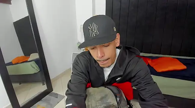 Snapshot of brad_usma chatting on March 12, 2025, 4:30 am brad usma online show from March 12, 2025, 4:30 am