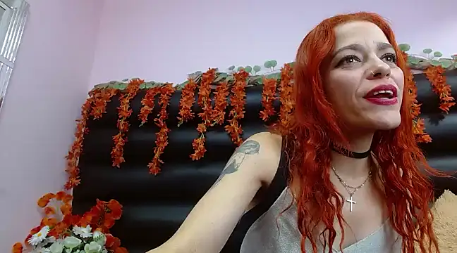 Snapshot of vella_paris_ chatting on February 6, 2025, 12:59 pm vella paris online show from February 6, 2025, 12:59 pm