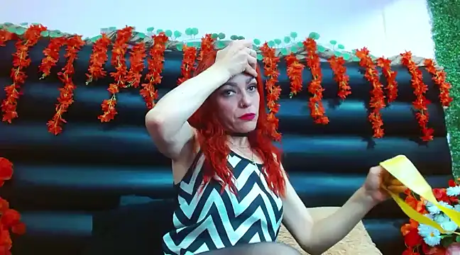 Snapshot of vella_paris_ chatting on February 7, 2025, 12:50 pm vella paris online show from February 7, 2025, 12:50 pm