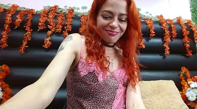 Snapshot of vella_paris_ chatting on February 11, 2025, 4:13 pm vella paris online show from February 11, 2025, 4:13 pm