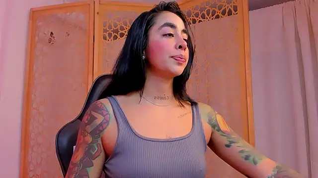 sophierooy22 online show from December 3, 2024, 11:13 pm