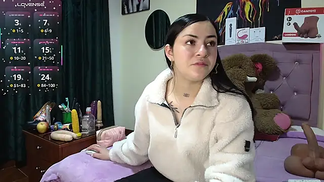 Emmie Hot online show from May 6, 2026, 11:26 am