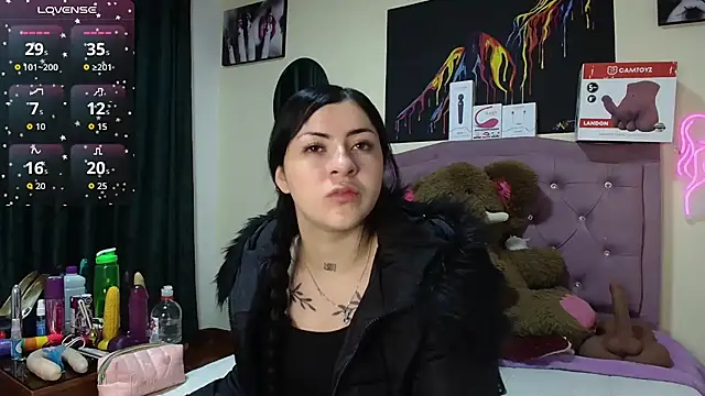 Snapshot of Emmie_Hot chatting on June 27, 2026, 11:48 am Emmie Hot online show from June 27, 2026, 11:48 am