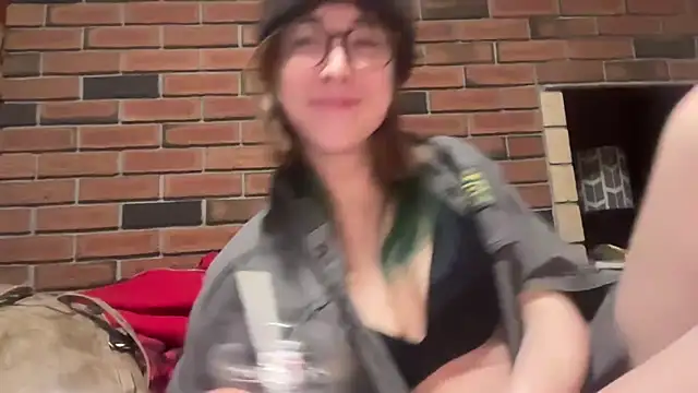 DitsyDaisy online show from January 22, 2025, 7:14 am