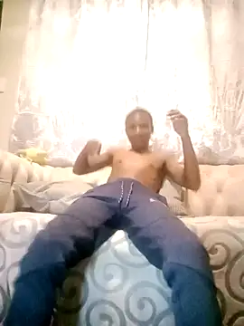 Snapshot of Slendaboy01 chatting on October 2, 2025, 10:39 pm Slendaboy01 online show from October 2, 2025, 10:39 pm