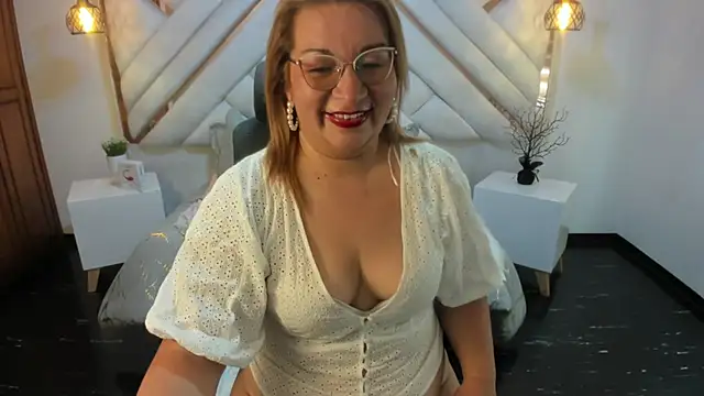 maylinlee online show from March 1, 2025, 7:48 pm