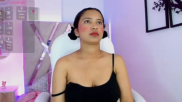 Sophia waalker  1 online show from January 22, 2025, 11:01 am