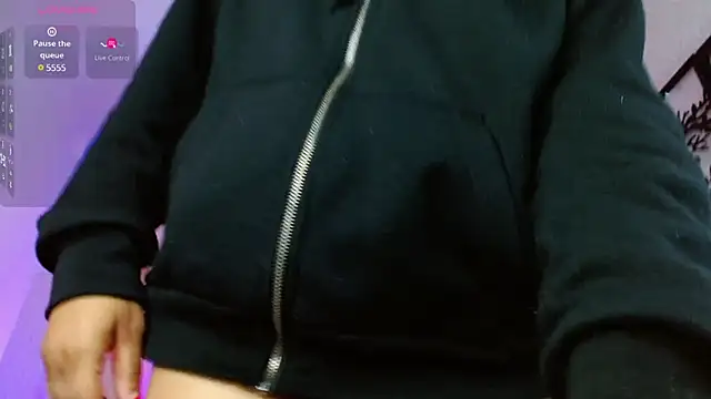 Sophia waalker  1 online show from January 30, 2025, 11:01 am