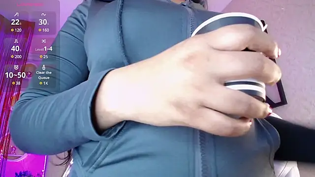 Sophia waalker  1 online show from February 19, 2025, 5:49 pm