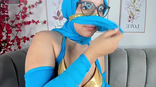 Snapshot of Ayha_khalaf chatting on January 27, 2025, 2:24 pm Ayha khalaf online show from January 27, 2025, 2:24 pm