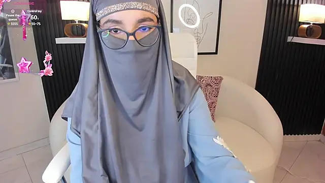 Snapshot of Ayha_khalaf chatting on March 18, 2025, 4:04 am Ayha khalaf online show from March 18, 2025, 4:04 am
