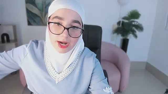 Ayha khalaf online show from September 23, 2025, 1:41 am