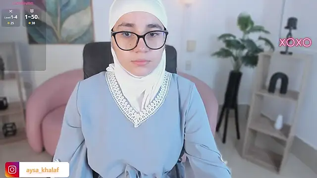 Ayha khalaf online show from October 15, 2025, 1:17 am