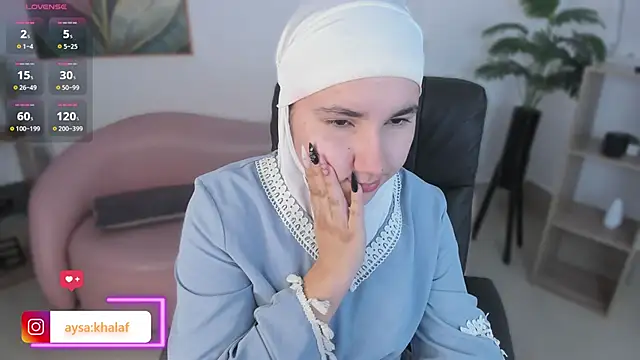 Ayha khalaf online show from October 26, 2025, 1:22 am