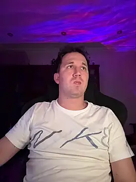 Snapshot of wilder6969xx chatting on October 29, 2025, 10:44 pm wilder6969xx online show from October 29, 2025, 10:44 pm