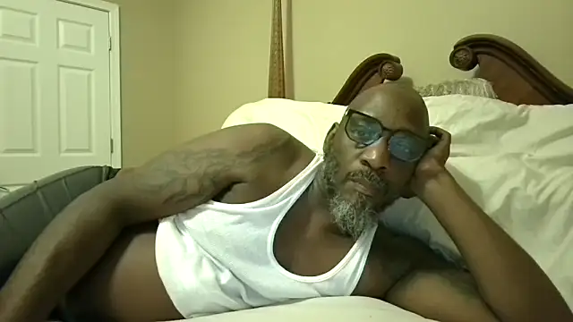 Snapshot of Soultouch1 chatting on September 27, 2025, 11:04 am Soultouch1 online show from September 27, 2025, 11:04 am