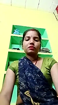 Snapshot of Bhuvi_Bedi chatting on March 2, 2025, 2:10 pm Bhuvi Bedi online show from March 2, 2025, 2:10 pm