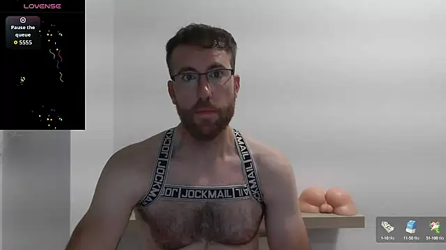 Snapshot of machohiberiko chatting on October 15, 2025, 7:58 pm machohiberiko online show from October 15, 2025, 7:58 pm