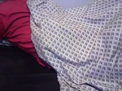 Snapshot of H50france chatting on October 19, 2025, 7:03 pm H50france online show from October 19, 2025, 7:03 pm