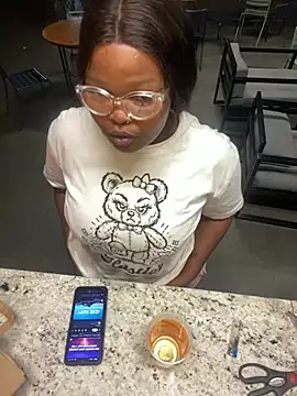 MidnightMuse666 online show from April 26, 2026, 5:54 pm