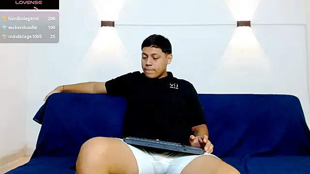 Tylerdrdn online show from November 2, 2025, 8:00 pm