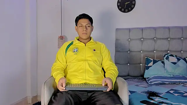 Tylerdrdn online show from November 16, 2025, 5:57 am