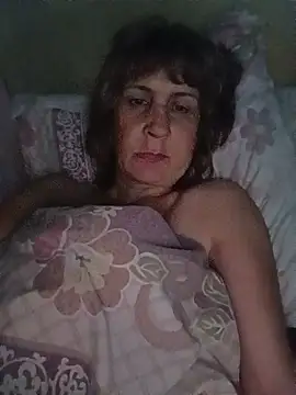 Laura Kiss online show from June 12, 2026, 9:03 pm