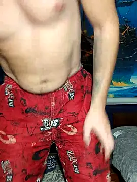 Snapshot of DiMastyzzz chatting on October 19, 2025, 10:10 pm DiMastyzzz online show from October 19, 2025, 10:10 pm