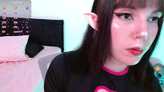 Snapshot of Diana_P23 chatting on January 25, 2025, 11:00 pm Diana P23 online show from January 25, 2025, 11:00 pm