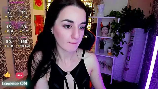 JessicaAlfo online show from May 2, 2026, 2:27 am
