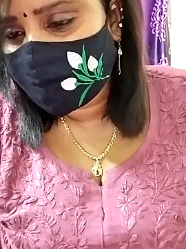 Snapshot of Queenflowerr chatting on September 26, 2025, 6:34 pm Queenflowerr online show from September 26, 2025, 6:34 pm