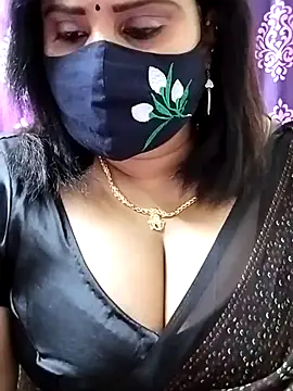 Snapshot of Queenflowerr chatting on September 28, 2025, 5:51 pm Queenflowerr online show from September 28, 2025, 5:51 pm