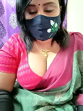 Queenflowerr online show from November 8, 2025, 10:15 am