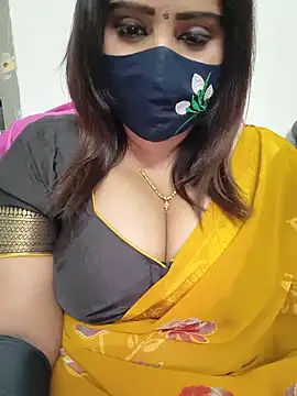 Queenflowerr online show from June 4, 2026, 9:37 am