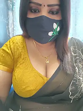 Queenflowerr online show from June 15, 2026, 7:43 am