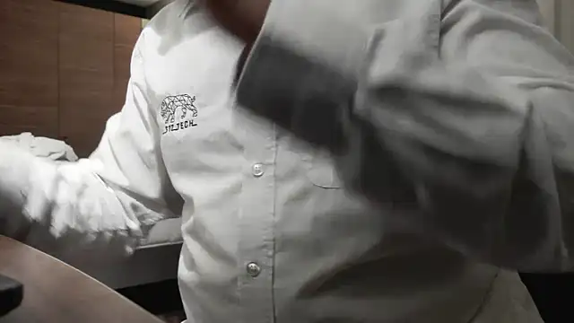 Snapshot of IndienTiger chatting on February 17, 2026, 9:54 pm IndienTiger online show from February 17, 2026, 9:54 pm