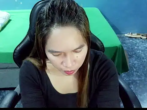 Snapshot of Asianpinaybeauty_yam007 chatting on April 18, 2026, 3:21 am Asianpinaybeauty yam007 online show from April 18, 2026, 3:21 am