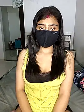 Snapshot of Love-N chatting on October 9, 2025, 6:50 pm Love-N online show from October 9, 2025, 6:50 pm